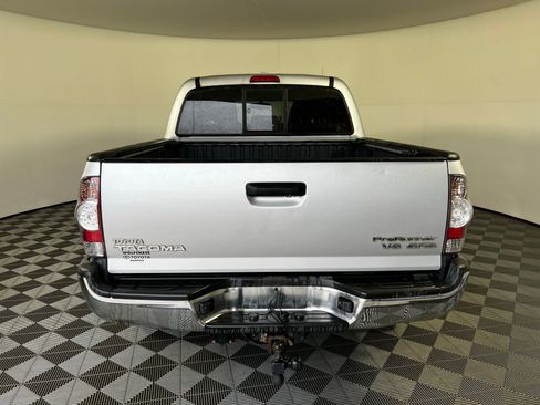 Used 2010 Toyota Tacoma PreRunner RWD image 6