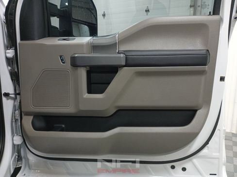 Used 2020 Ford F250 XLT w/ XLT Premium Package AWD/4WD image 45