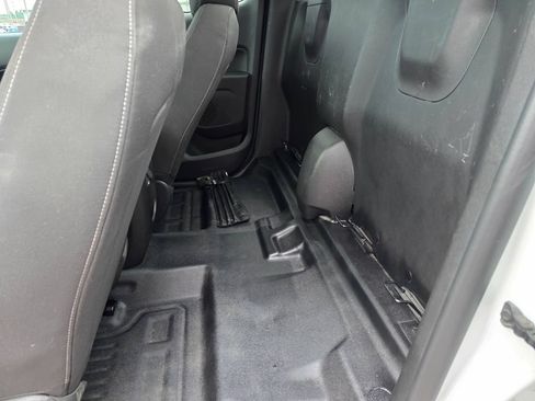 Used 2022 Chevrolet Colorado LT w/ Fleet Safety Package RWD image 13