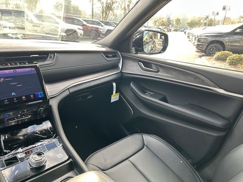 New 2025 Jeep Grand Cherokee L Limited image 53