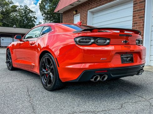 Used 2019 Chevrolet Camaro SS RWD image 21