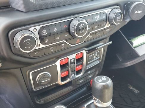 Used 2020 Jeep Wrangler Unlimited Sport S AWD/4WD image 19
