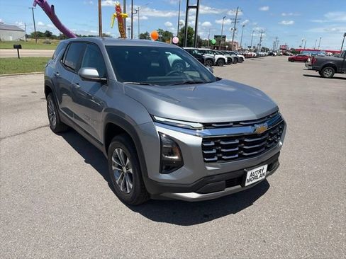 New 2026 Chevrolet Equinox LT w/ Convenience Package II AWD/4WD image 8