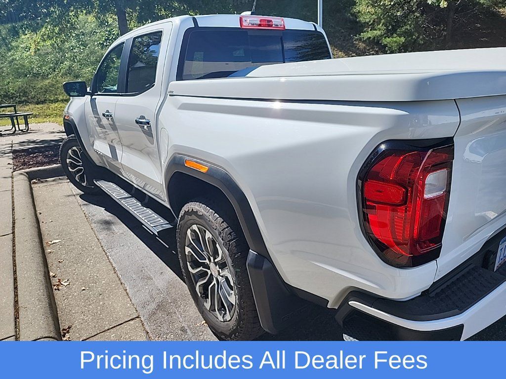 Used 2025 GMC Canyon Denali AWD/4WD image 4
