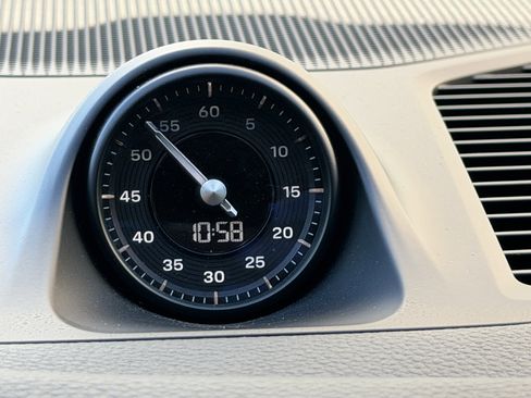 Certified 2024 Porsche Cayenne S image 28