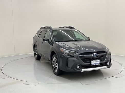 Used 2023 Subaru Outback Limited image 7