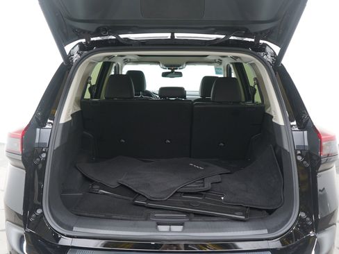 Used 2026 Nissan Rogue Platinum w/ Platinum Premium Package image 16