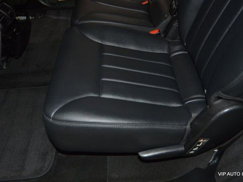 Used 2009 Mercedes-Benz R 320 BlueTEC 4MATIC image 27