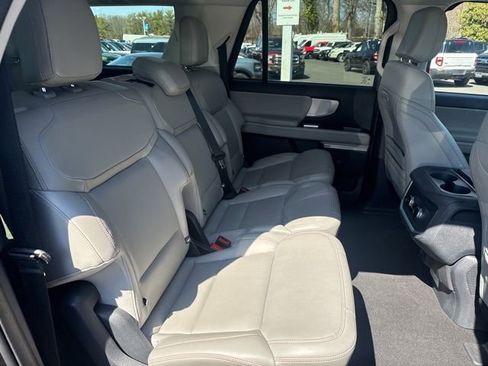 Used 2025 Ford Expedition Max Active image 12