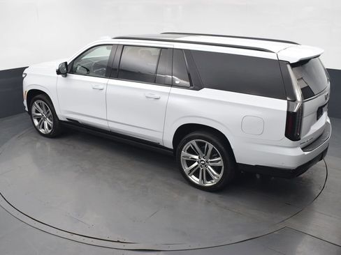 Certified 2026 Cadillac Escalade ESV Sport w/ Touring Package AWD/4WD image 41