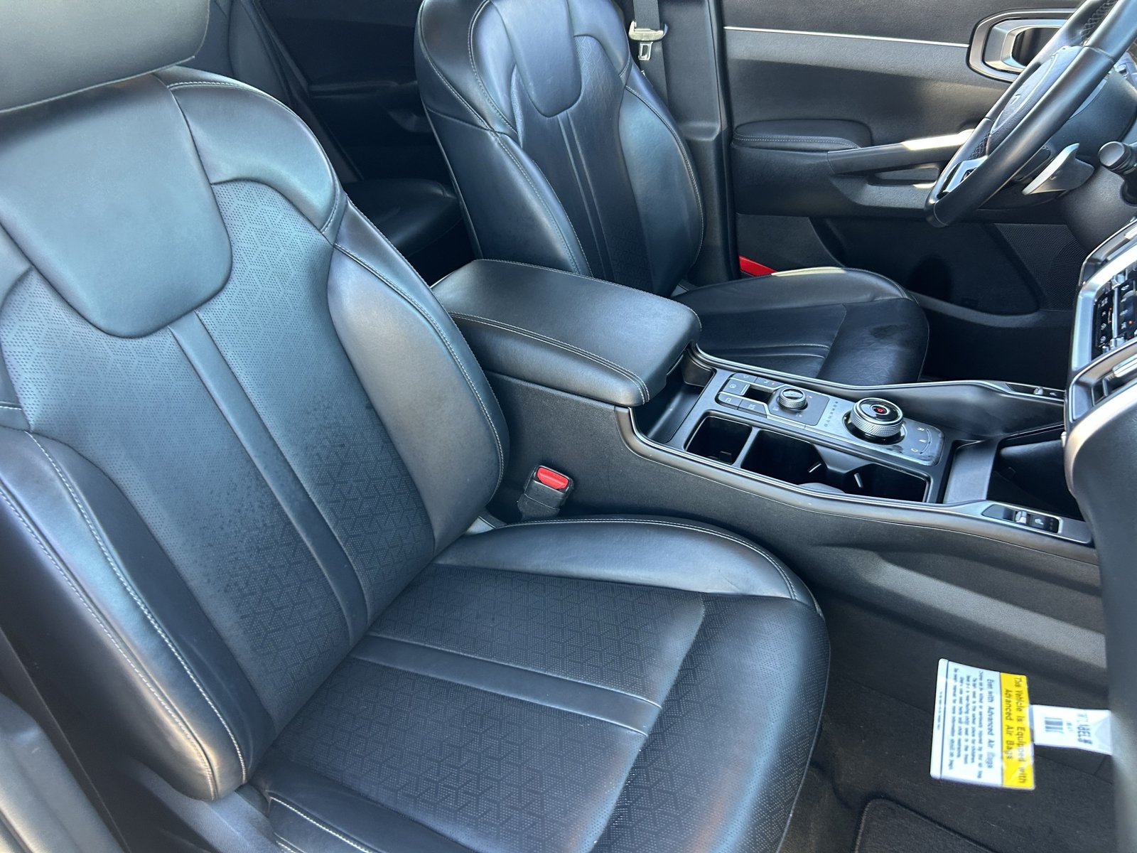 Used 2023 Kia Sorento EX AWD/4WD image 11