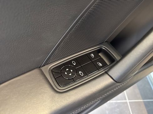 Used 2021 Porsche 911 Carrera image 7