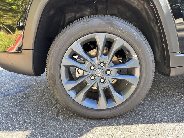 New 2026 Jeep Grand Cherokee Limited AWD/4WD image 17