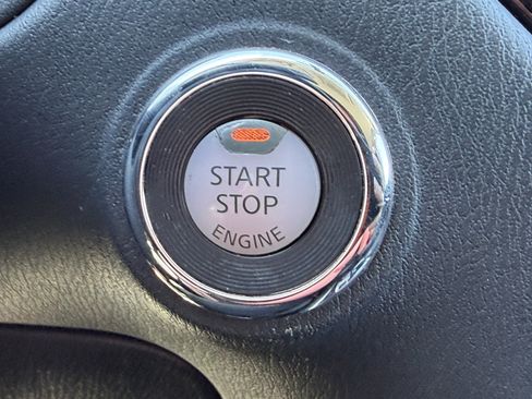 Used 2020 Nissan Pathfinder S AWD/4WD image 22