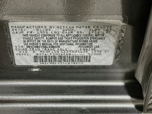 Used 2025 Nissan Versa SV FWD image 12