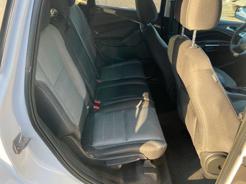 Used 2016 Ford Escape SE image 24