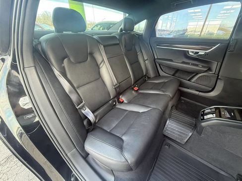 Used 2018 Volvo S90 T5 Momentum w/ Convenience Package image 16