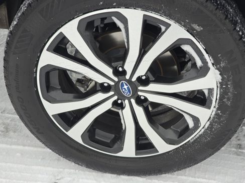 Used 2022 Subaru Forester Limited image 11