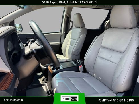Used 2016 Toyota Sienna Limited Premium FWD image 18