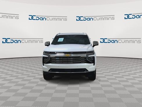 Used 2025 Chevrolet Tahoe Premier AWD/4WD image 3