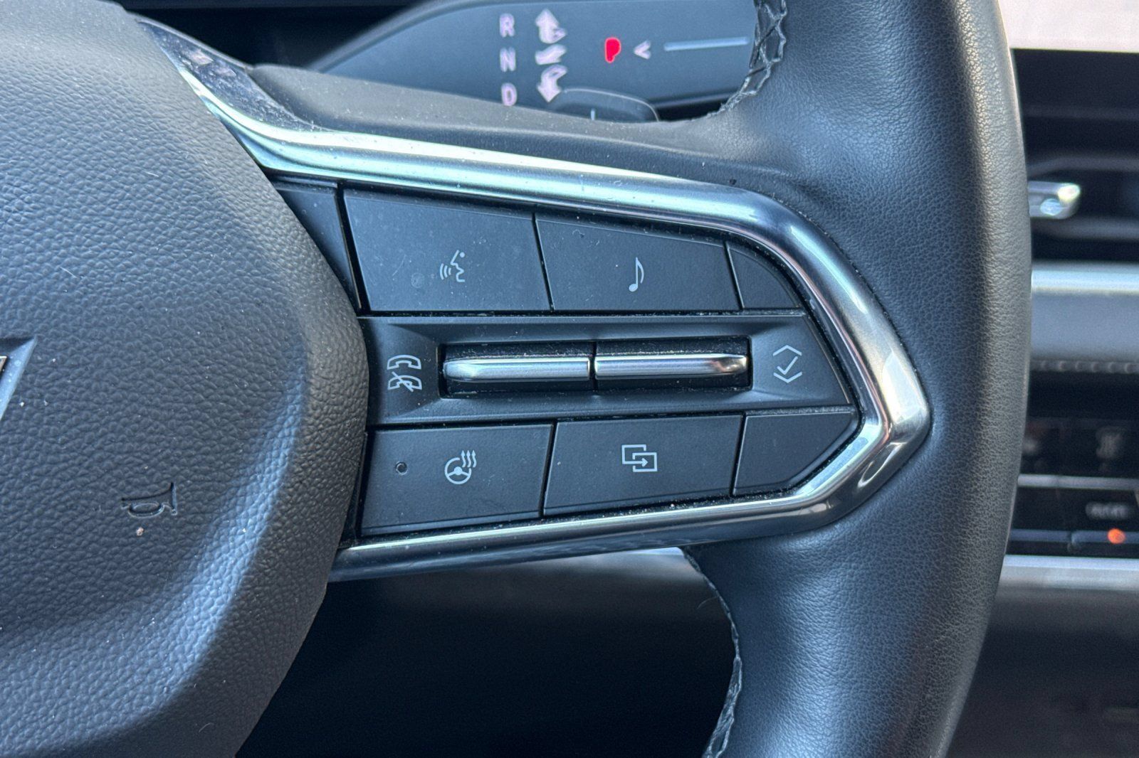 Used 2025 Chevrolet Equinox LT w/ Safety and Technology Package AWD/4WD image 36