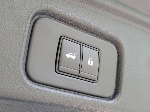 New 2026 Nissan Pathfinder SL image 13