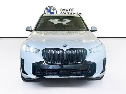 Used 2026 BMW X5 xDrive40i w/ Executive Package image 2