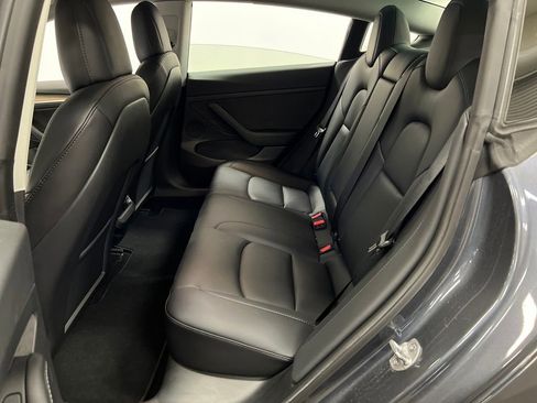 Used 2022 Tesla Model 3 Long Range image 32