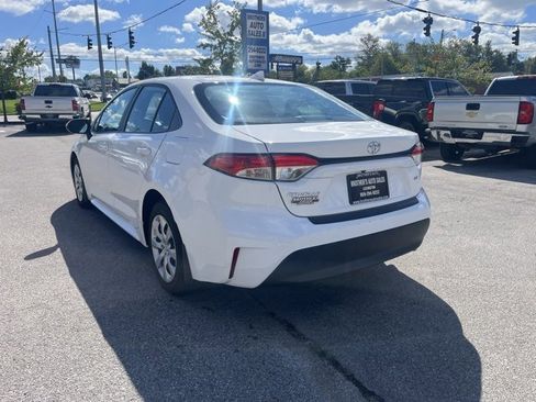 Used 2024 Toyota Corolla LE image 5