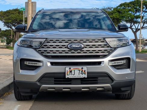 Used 2022 Ford Explorer Limited w/ Equipment Group 301A RWD image 7