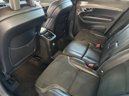 Used 2017 Volvo XC90 T8 R-Design w/ Vision Package AWD/4WD image 12