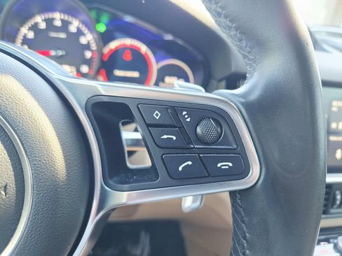 Used 2019 Porsche Cayenne AWD/4WD image 21