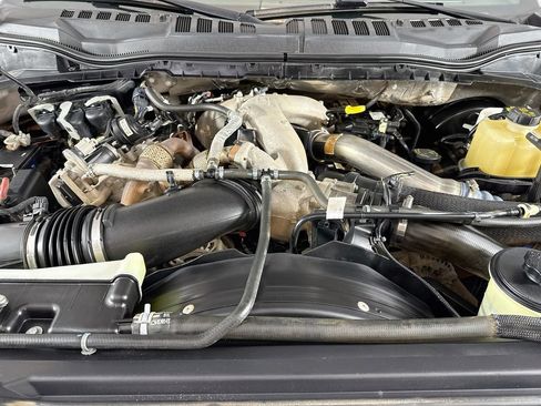 Used 2021 Ford F250 XLT w/ XLT Value Package AWD/4WD image 26