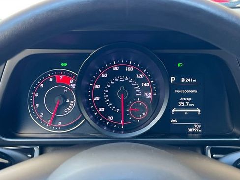 Used 2023 Hyundai Elantra SEL FWD image 29