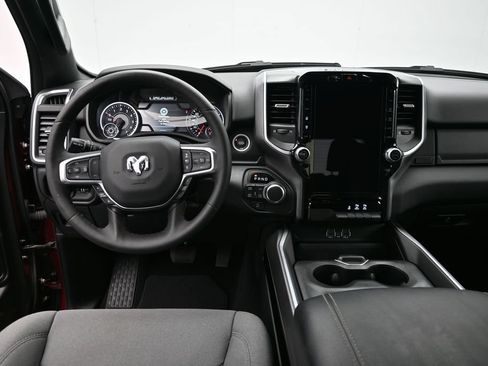 Used 2025 RAM 1500 Big Horn AWD/4WD image 18