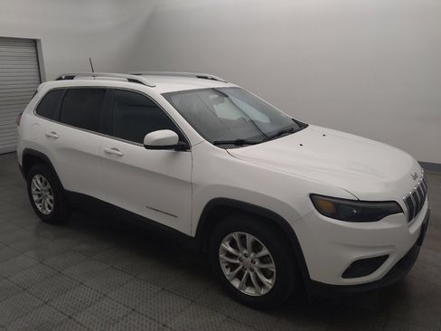 Used 2019 Jeep Cherokee Latitude w/ Popular Appearance Group FWD image 11