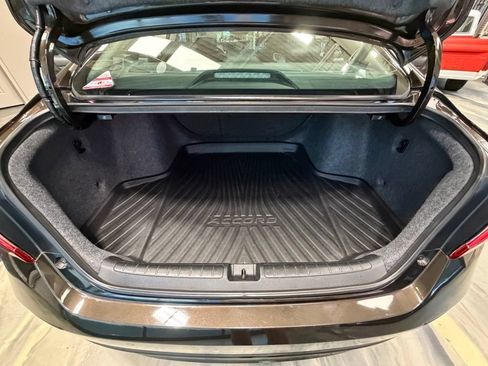 Used 2018 Honda Accord Touring image 52