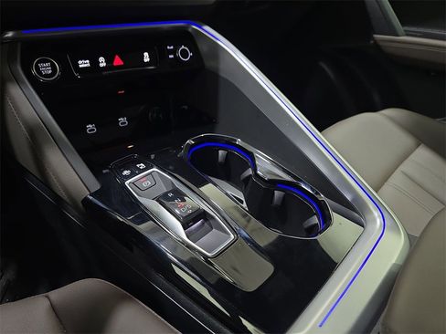 Used 2025 Audi Q5 Premium Plus w/ Premium Plus image 28