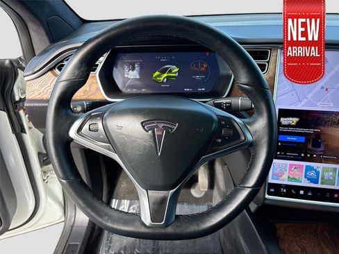 Used 2017 Tesla Model X 100D image 12