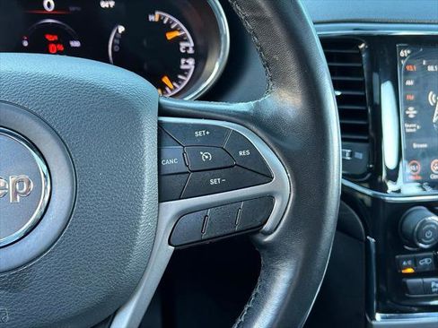 Certified 2021 Jeep Grand Cherokee Laredo X image 47