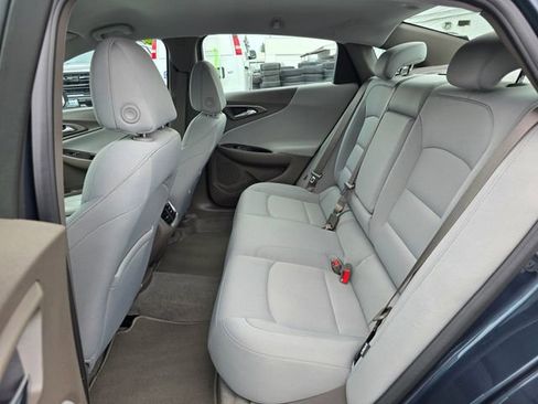 Used 2020 Chevrolet Malibu LT FWD image 17