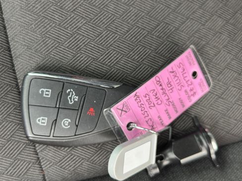 Used 2025 Chevrolet Silverado 1500 LT image 32