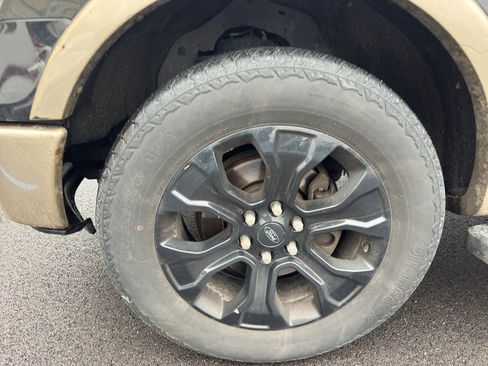 Used 2012 Ford F150 Lariat w/ Lariat Chrome Pkg image 8