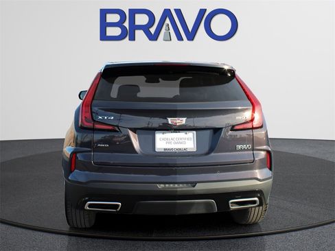 Used 2025 Cadillac XT4 Premium Luxury image 6