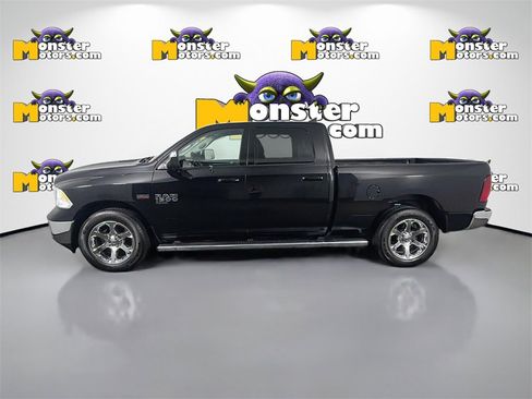 Used 2022 RAM 1500 Classic SLT w/ SLT Plus D￩cor Group image 8