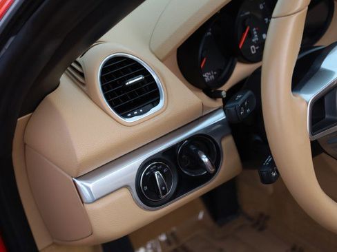 Used 2017 Porsche 718 Boxster RWD image 27