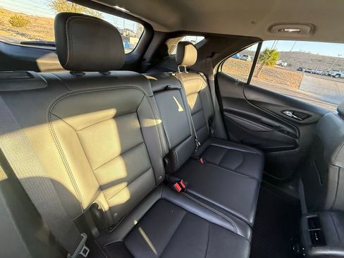 Used 2020 Chevrolet Equinox Premier image 17