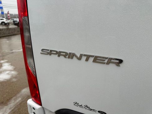 Used 2024 Mercedes-Benz Sprinter 2500 image 9