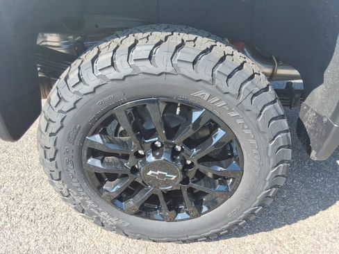 New 2026 Chevrolet Silverado 2500 LTZ w/ LTZ Plus Package AWD/4WD image 15