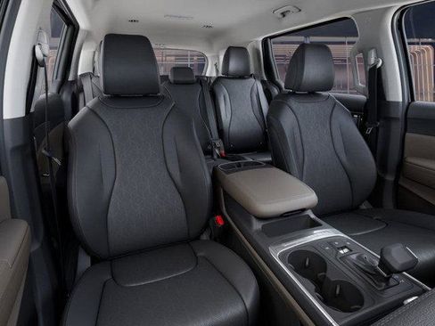 New 2025 Kia Carnival image 15